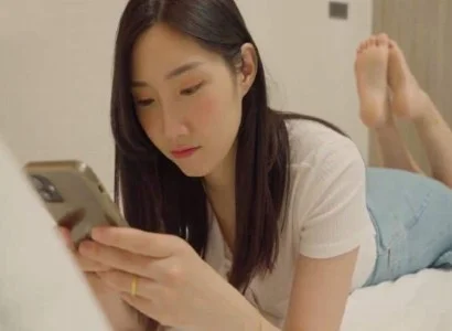 Người vợ bị chồng cắm sừng vụng trộm với gã nhân viên giao hàng