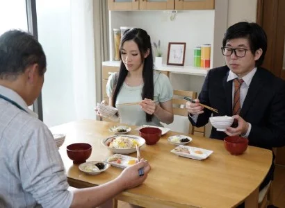 Cô con dâu nứng banh vùng kín cho bố chồng nện